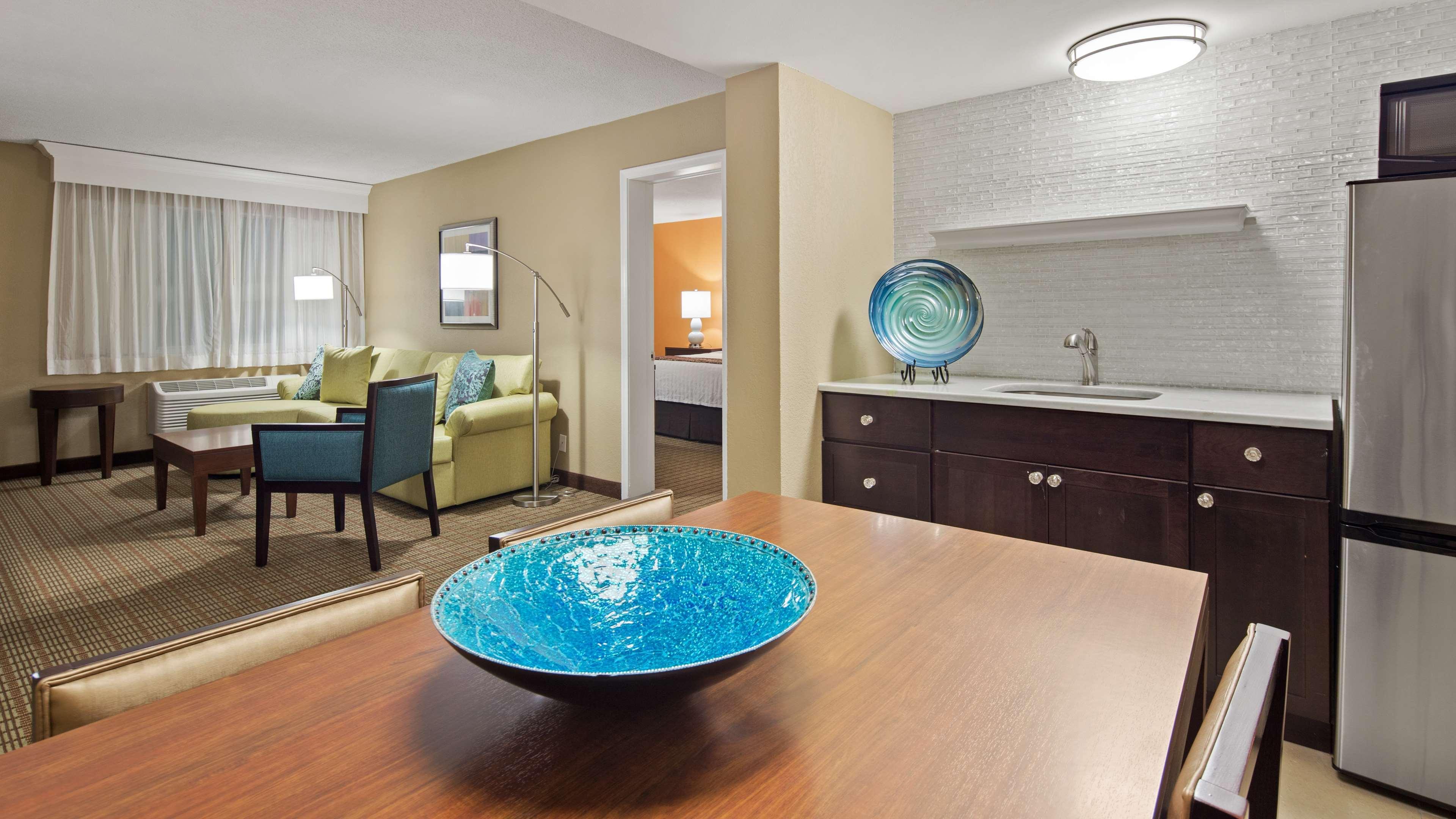 וסט פאלם ביץ' Best Western Palm Beach Lakes מראה חיצוני תמונה