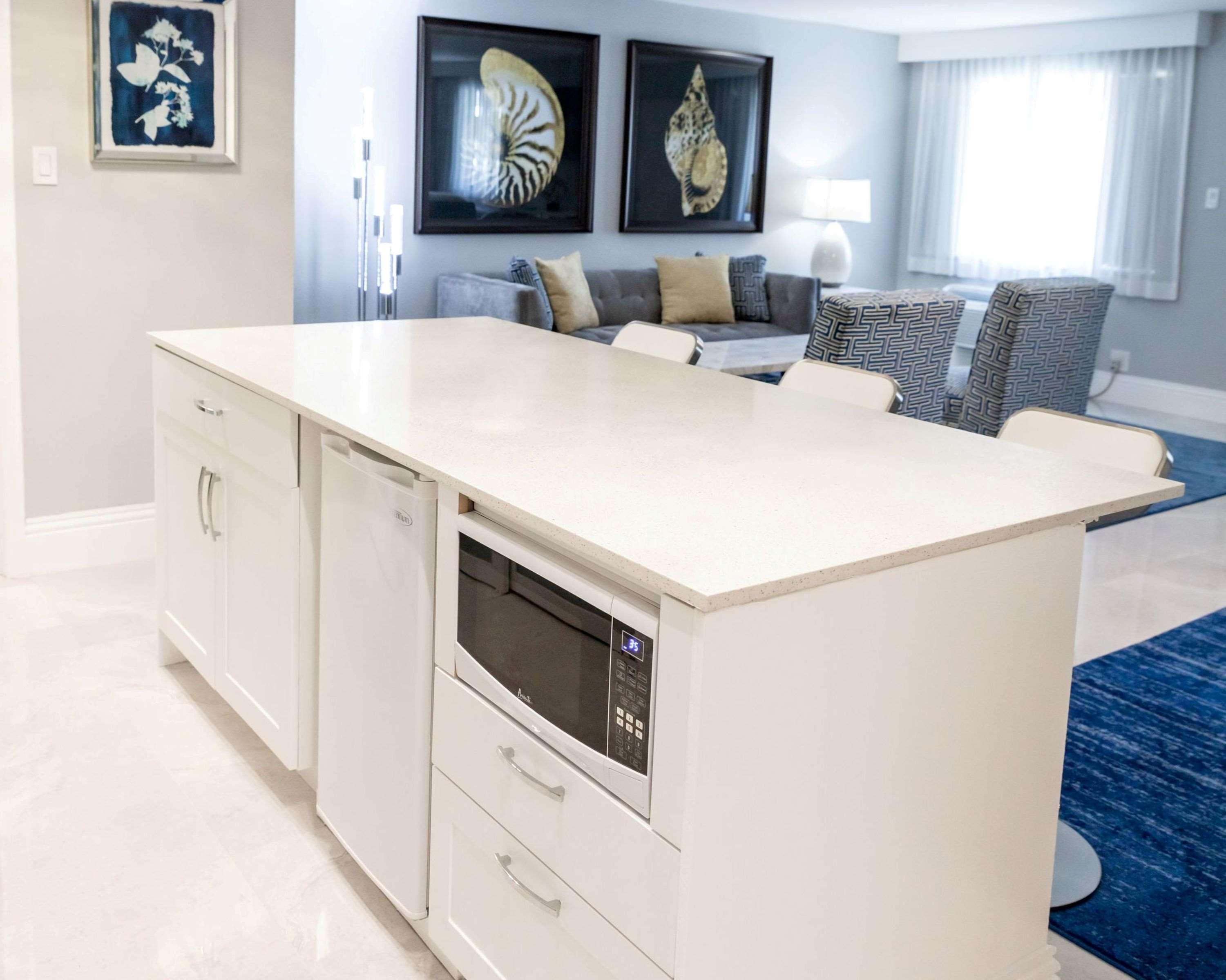 וסט פאלם ביץ' Best Western Palm Beach Lakes מראה חיצוני תמונה