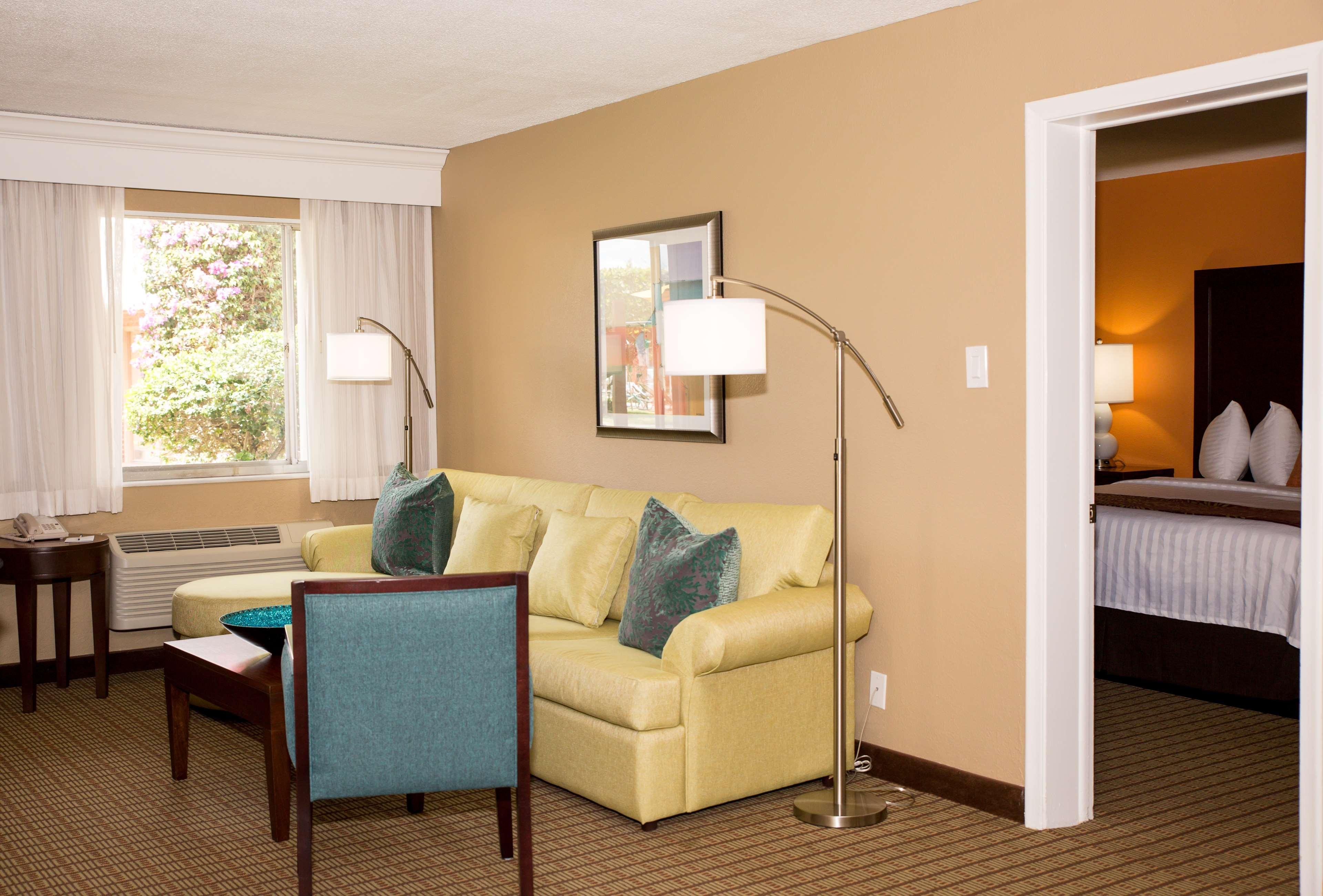 וסט פאלם ביץ' Best Western Palm Beach Lakes מראה חיצוני תמונה