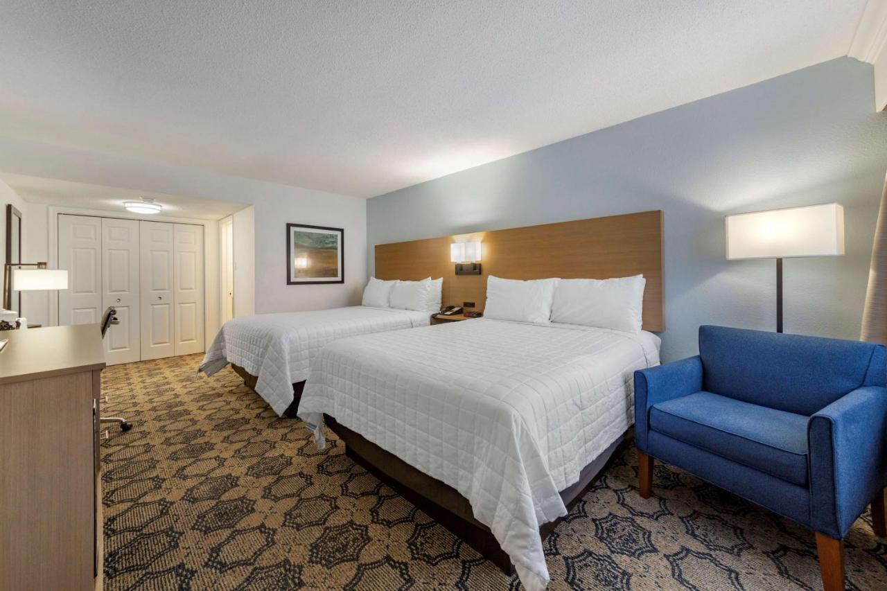 וסט פאלם ביץ' Best Western Palm Beach Lakes מראה חיצוני תמונה