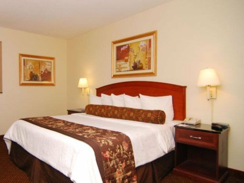 וסט פאלם ביץ' Best Western Palm Beach Lakes מראה חיצוני תמונה